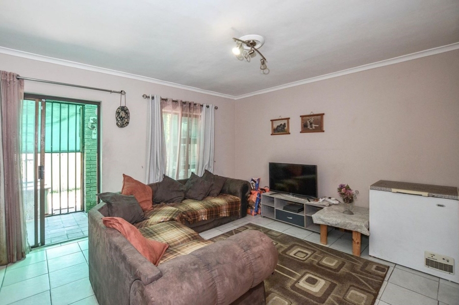 2 Bedroom Property for Sale in Labiance Estate Western Cape